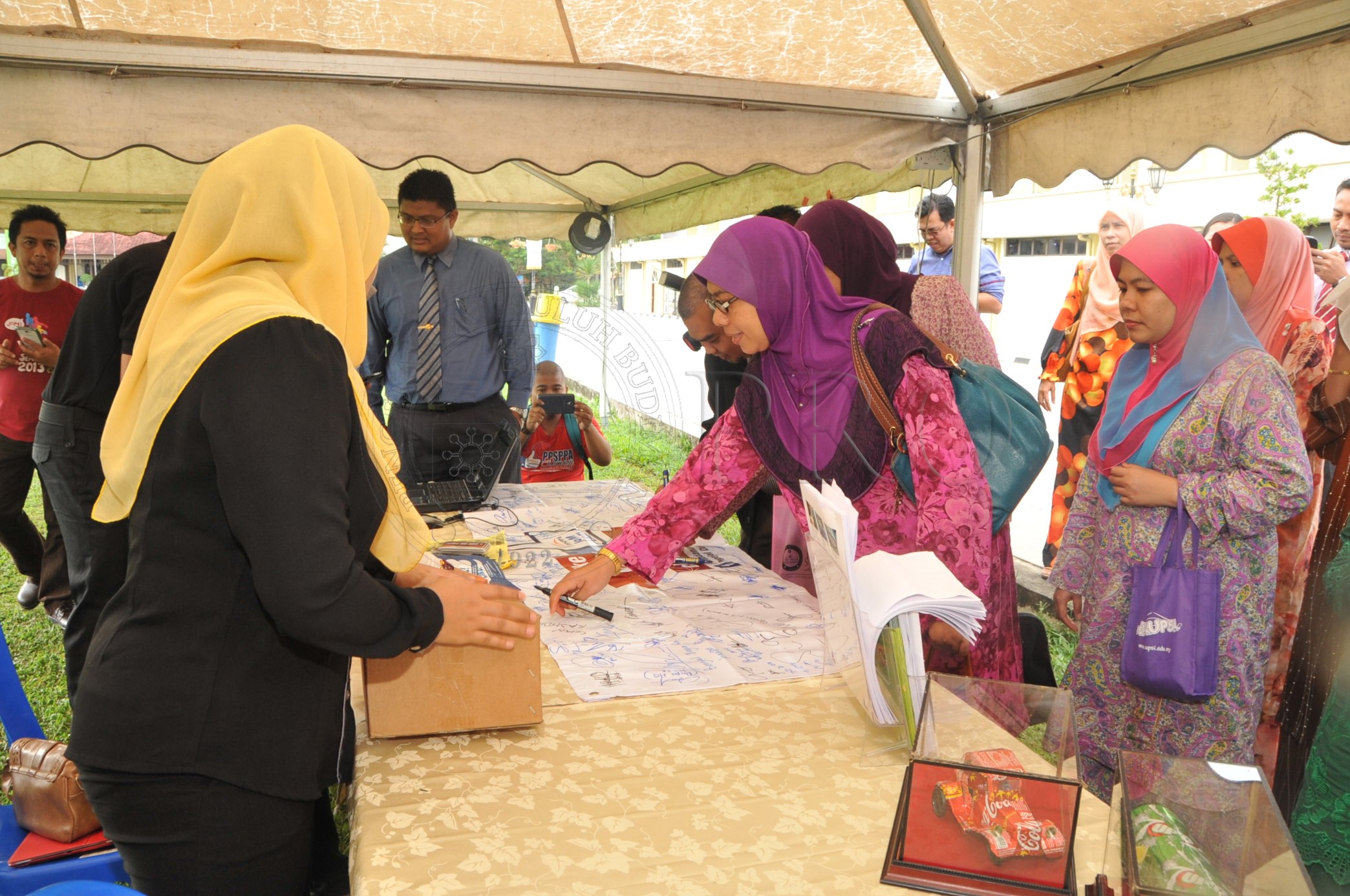 PRO 14 51 KKP PRO 7048